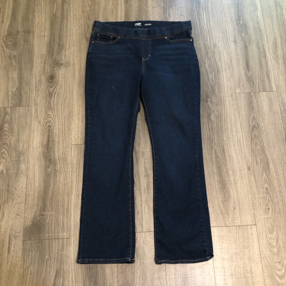 Levi Pull On Jeans